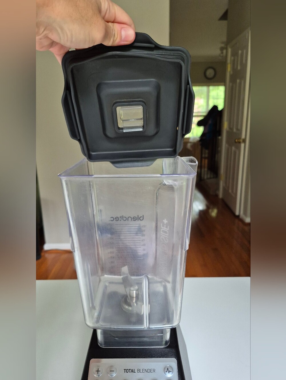 Blendtec ES3 Total Blender - EUC - Picture 3 of 10